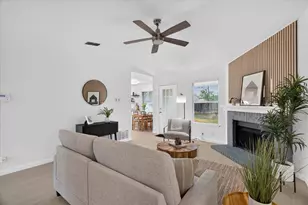 617 S Waxahachie St, Mansfield, TX 76063 - Photo 5
