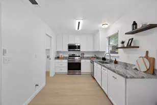 617 S Waxahachie St, Mansfield, TX 76063 - Photo 9