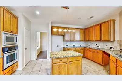 1404 Rosewood Trail, Flower Mound, TX 75028 - Photo 9