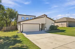 706 Port O Call Dr, Runaway Bay, TX 76426 - Photo 3