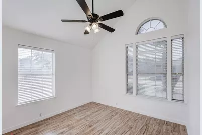 1306 Bentley Drive, Carrollton, TX 75006 - Photo 7