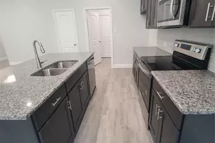 525 Hillcrest Cir, Justin, TX 76247 - Photo 9