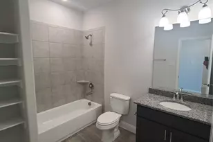 525 Hillcrest Cir, Justin, TX 76247 - Photo 5