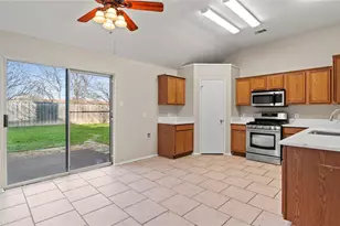 9204 Warren Dr, McKinney, TX 75071 - Photo 5