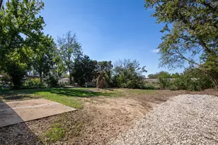 600 Mary St, Aubrey, TX 76227 - Photo 19