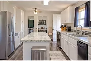 6305 Friesian Dr, Godley, TX 76044 - Photo 5