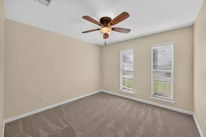 521 E Glendale Street, Crowley, TX 76036 - Photo 11