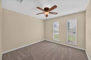 521 E Glendale St, Crowley, TX 76036 - Photo 11