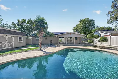 521 E Glendale Street, Crowley, TX 76036 - Photo 21