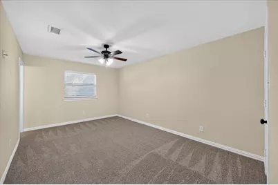 521 E Glendale Street, Crowley, TX 76036 - Photo 15