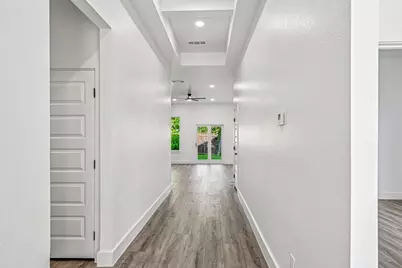 2504 Vaughn Boulevard, Fort Worth, TX 76105 - Photo 5
