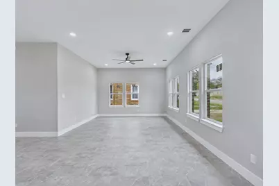 948 Marion Avenue, Fort Worth, TX 76104 - Photo 5