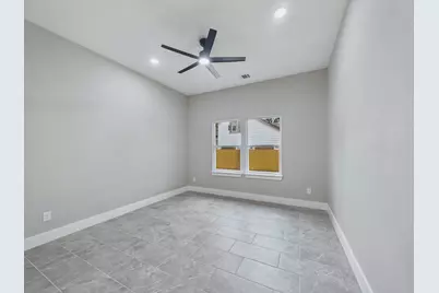 948 Marion Avenue, Fort Worth, TX 76104 - Photo 13