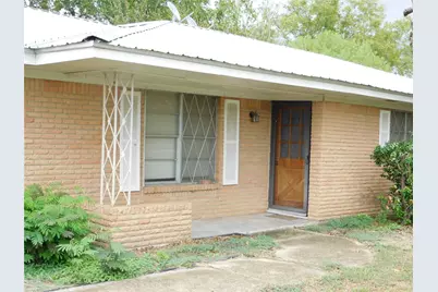 712 N Allyn Avenue E, Mount Calm, TX 76673 - Photo 5