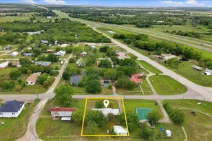 712 N Allyn Ave E, Mount Calm, TX 76673 - Photo 3