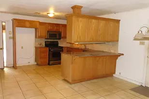 712 N Allyn Ave E, Mount Calm, TX 76673 - Photo 11