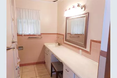 712 N Allyn Avenue E, Mount Calm, TX 76673 - Photo 15