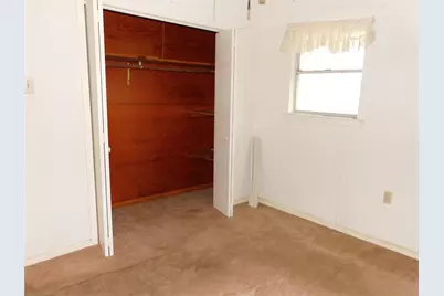 712 N Allyn Avenue E, Mount Calm, TX 76673 - Photo 17