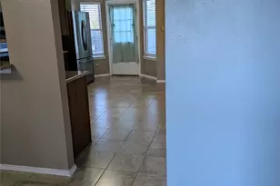 1787 Circle Creek Dr, Lewisville, TX 75067 - Photo 3