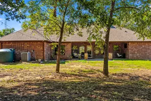 1389 Co Rd 3591, Paradise, TX 76073 - Photo 31