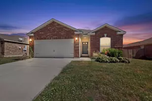 215 Magnolia Dr, Princeton, TX 75407 - Photo 1