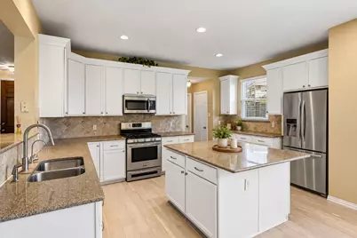 8410 Lexington Court, Rowlett, TX 75089 - Photo 5