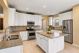 8410 Lexington Ct, Rowlett, TX 75089 - Photo 5