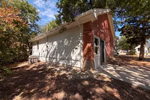 1322 E Waco Ave, Dallas, TX 75216 - Photo 5