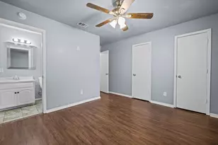 1729 W Doyle St, Granbury, TX 76048 - Photo 19