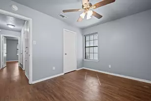 1729 W Doyle St, Granbury, TX 76048 - Photo 25