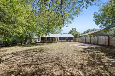 1729 W Doyle Street, Granbury, TX 76048 - Photo 35