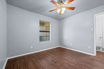 1729 W Doyle Street, Granbury, TX 76048 - Photo 29