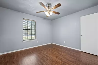 1729 W Doyle Street, Granbury, TX 76048 - Photo 31