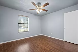 1729 W Doyle St, Granbury, TX 76048 - Photo 31
