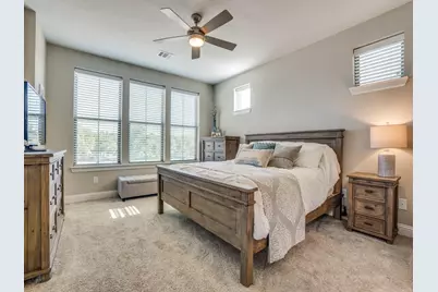 1074 Manacor Lane, Dallas, TX 75212 - Photo 5