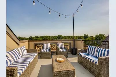 1074 Manacor Lane, Dallas, TX 75212 - Photo 11