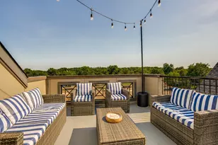 1074 Manacor Ln, Dallas, TX 75212 - Photo 11