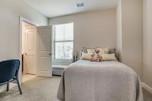 1074 Manacor Ln, Dallas, TX 75212 - Photo 7