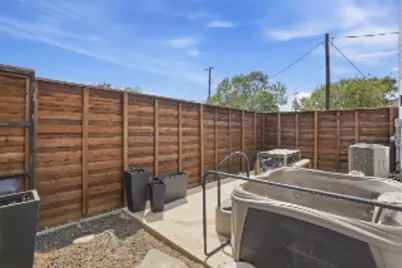 180 S Cisco Street, Dallas, TX 75246 - Photo 21