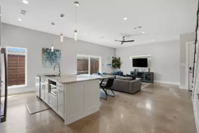 180 S Cisco Street, Dallas, TX 75246 - Photo 11