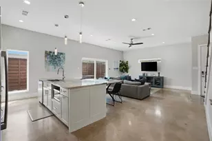 180 S Cisco St, Dallas, TX 75246 - Photo 9