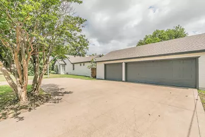 3909 Trail Lake Drive, Fort Worth, TX 76109 - Photo 3