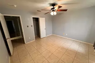 4470 Falls Dr, Dallas, TX 75211 - Photo 17