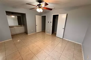 4470 Falls Dr, Dallas, TX 75211 - Photo 15