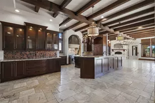 1105 Excalibur Blvd, Lewisville, TX 75056 - Photo 11