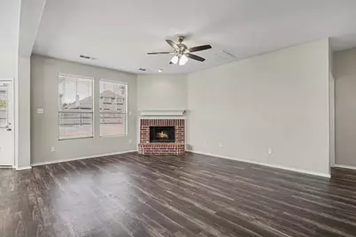 636 Tradewind Drive, Fort Worth, TX 76131 - Photo 3