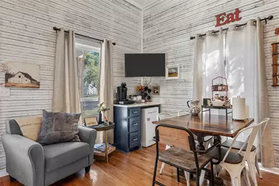 605 W Ronda Street, West, TX 76691 - Photo 9
