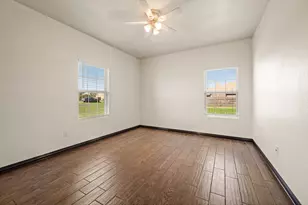 939 Old Reno Rd, Reno, TX 76082 - Photo 17