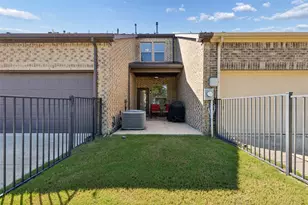8209 Main St, North Richland Hills, TX 76182 - Photo 33