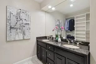 3722 Wooded Creek Dr, Farmers Branch, TX 75244 - Photo 13
